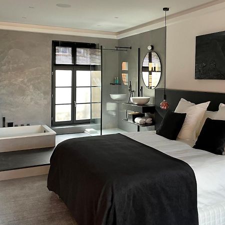 Ennea - Jacuzzi & Luxury Suites (Adults Only) Perpignan Buitenkant foto