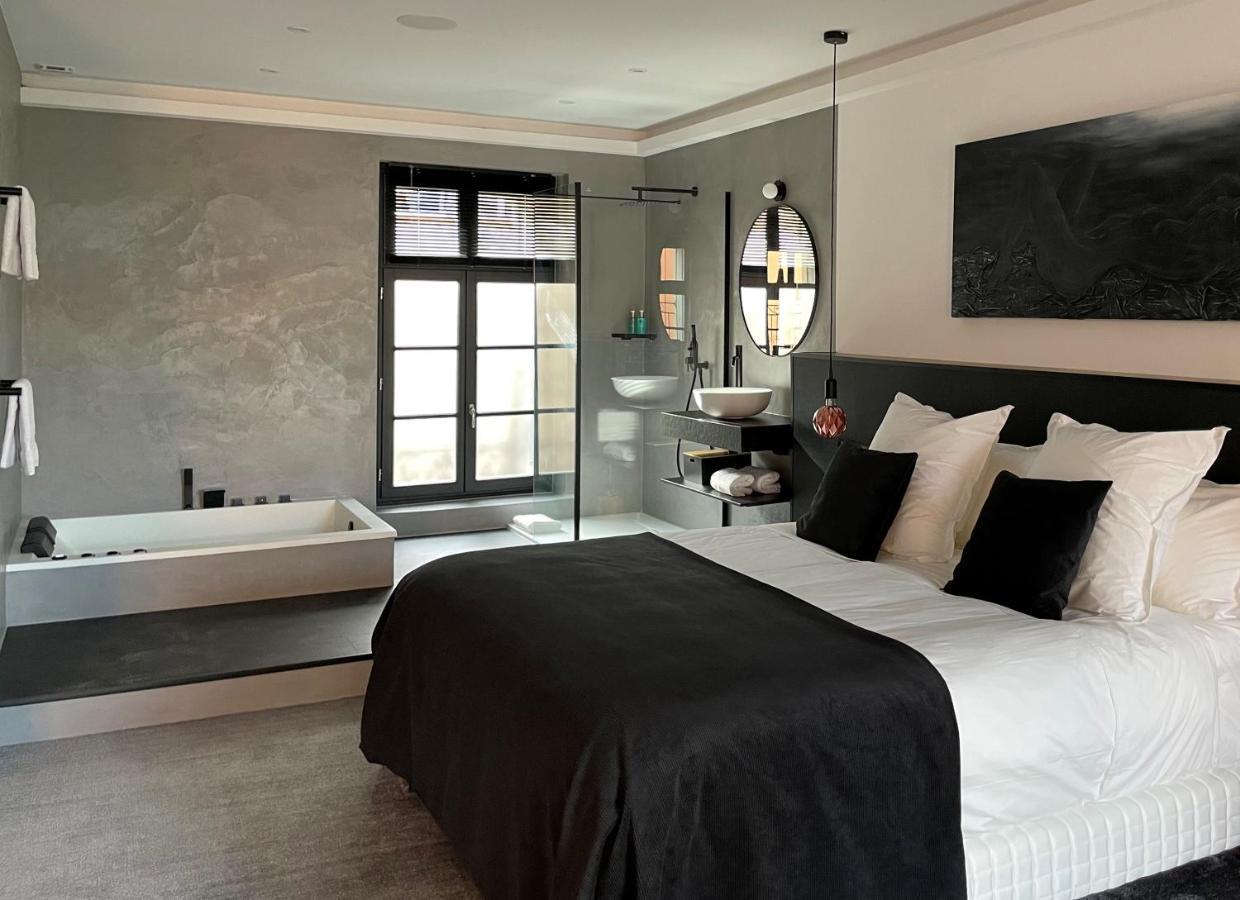 Ennea - Jacuzzi & Luxury Suites (Adults Only) Perpignan Buitenkant foto