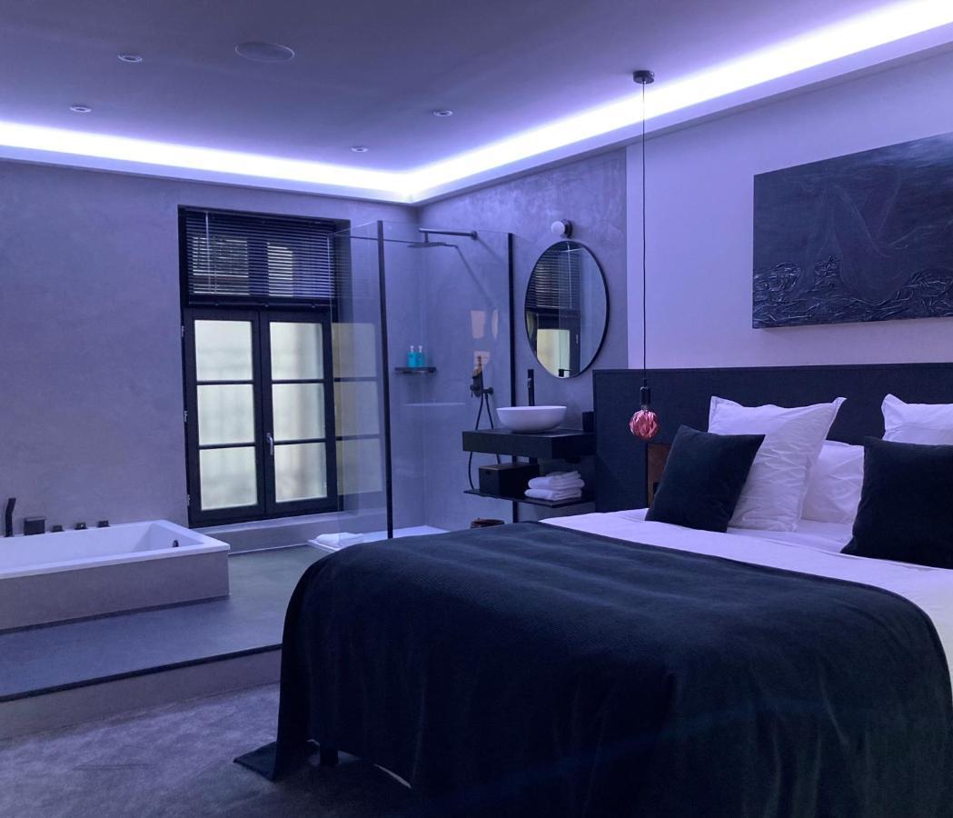 Ennea - Jacuzzi & Luxury Suites (Adults Only) Perpignan Buitenkant foto
